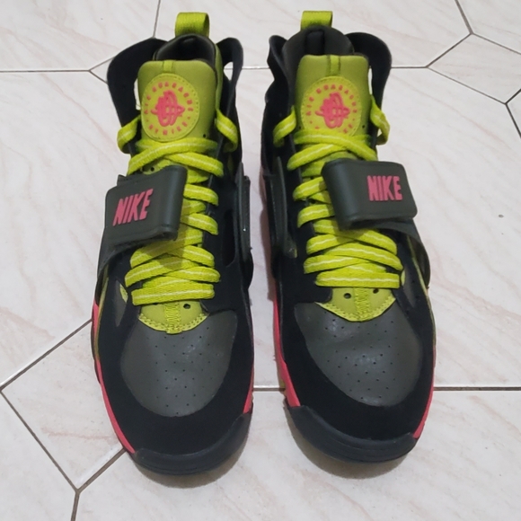 NIKE AIR TRAINER HUARACHE '94 - Picture 2 of 7